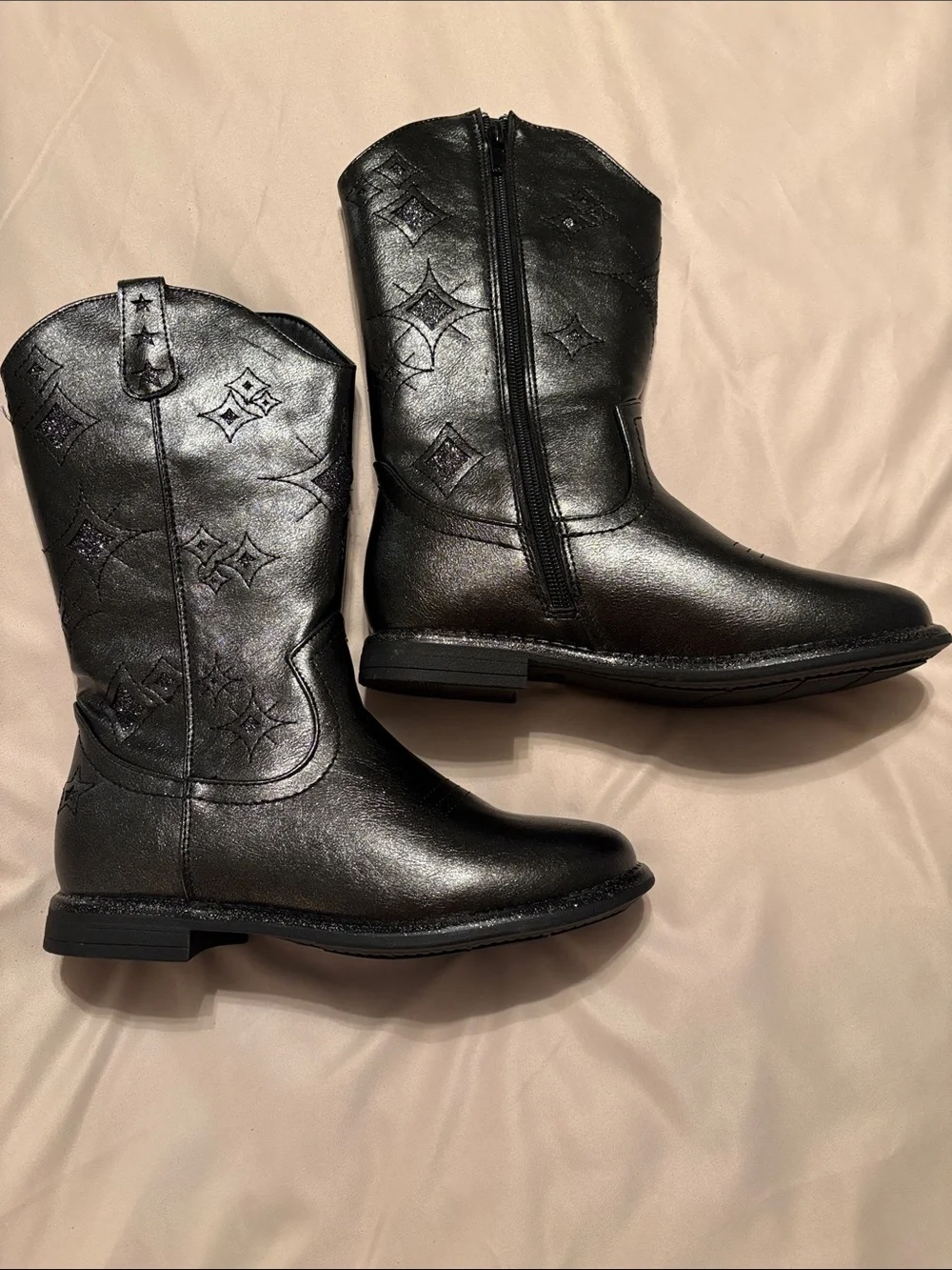 NWT Olivia Miller Big Girls Block Heel Black Western Glitter Stars Boots Size 3